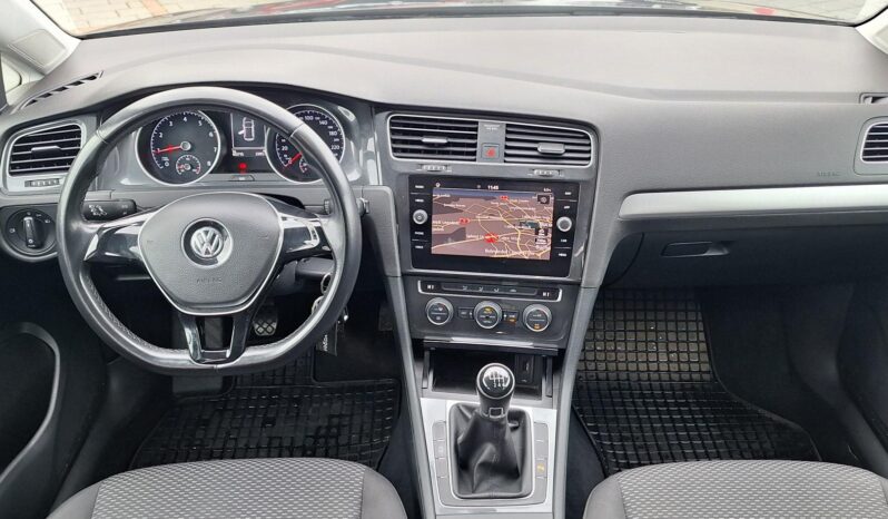 Volkswagen Golf full