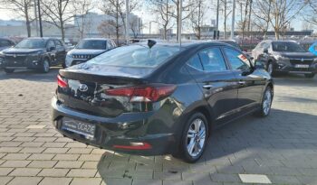 Hyundai Elantra full