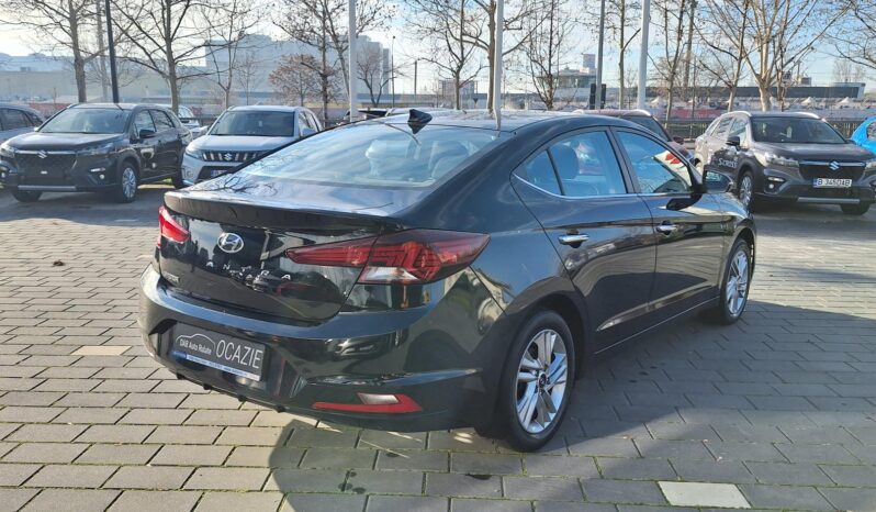 Hyundai Elantra full