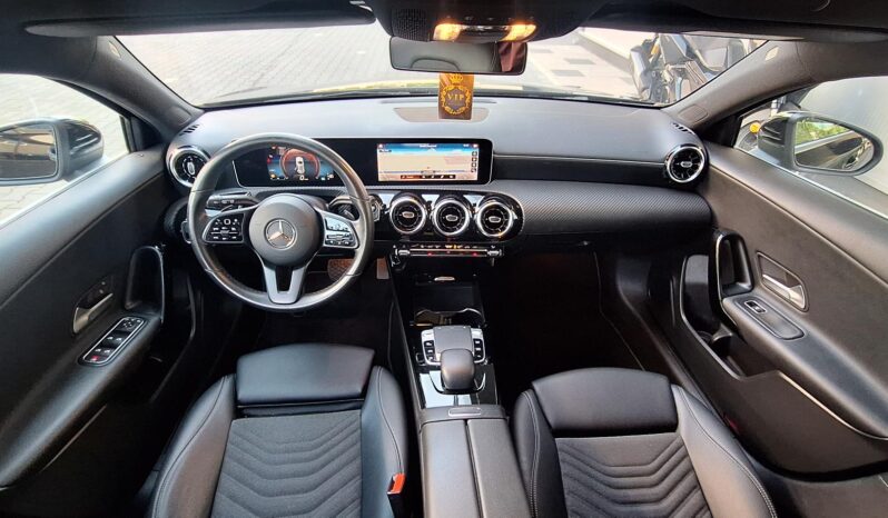 Mercedes-Benz A 180 full