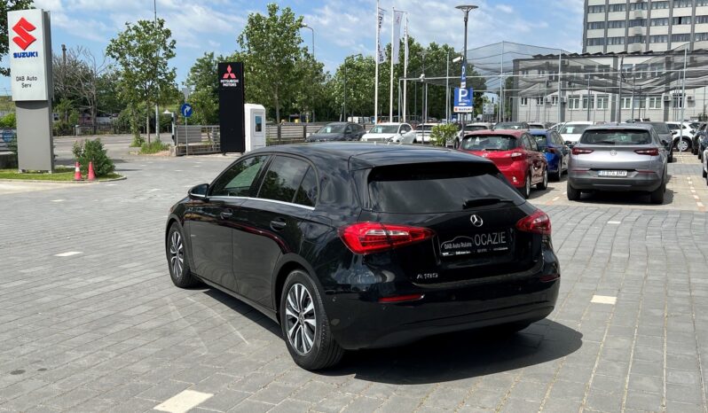 Mercedes-Benz A 180 full