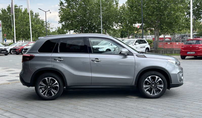 Suzuki Vitara full